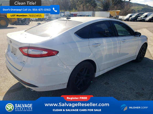 Used 2016 Ford Fusion SE FWD image 4
