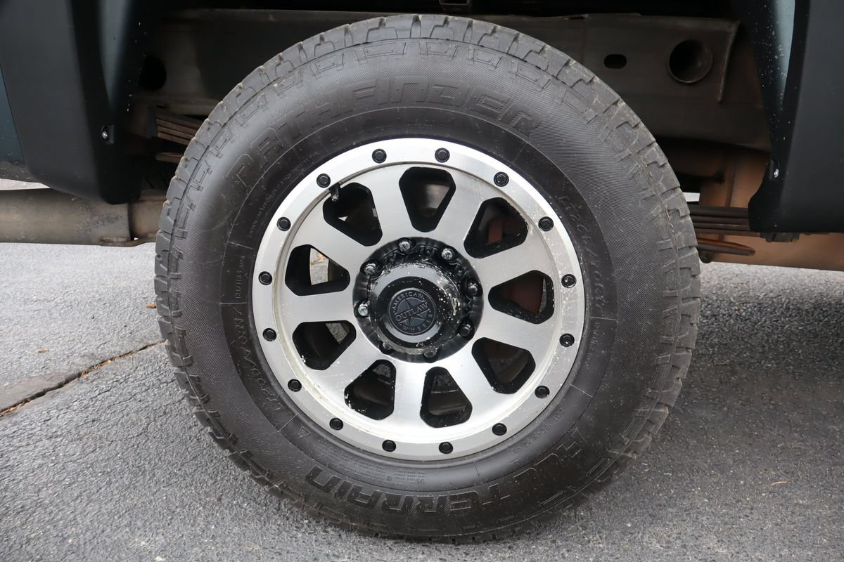 Used 2009 Chevrolet Silverado 2500 LTZ w/ LTZ Plus Package AWD/4WD image 41