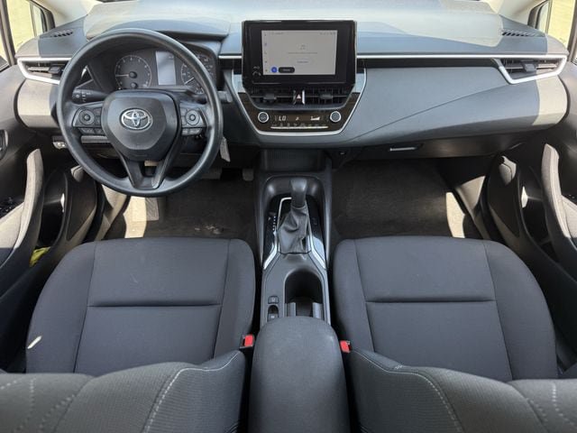 Used 2025 Toyota Corolla LE FWD image 11