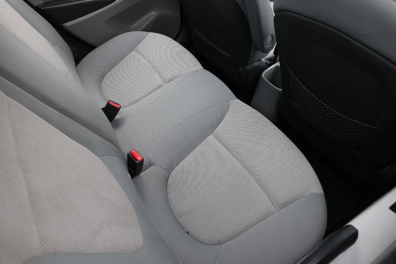 Used 2013 Hyundai Accent GLS image 12
