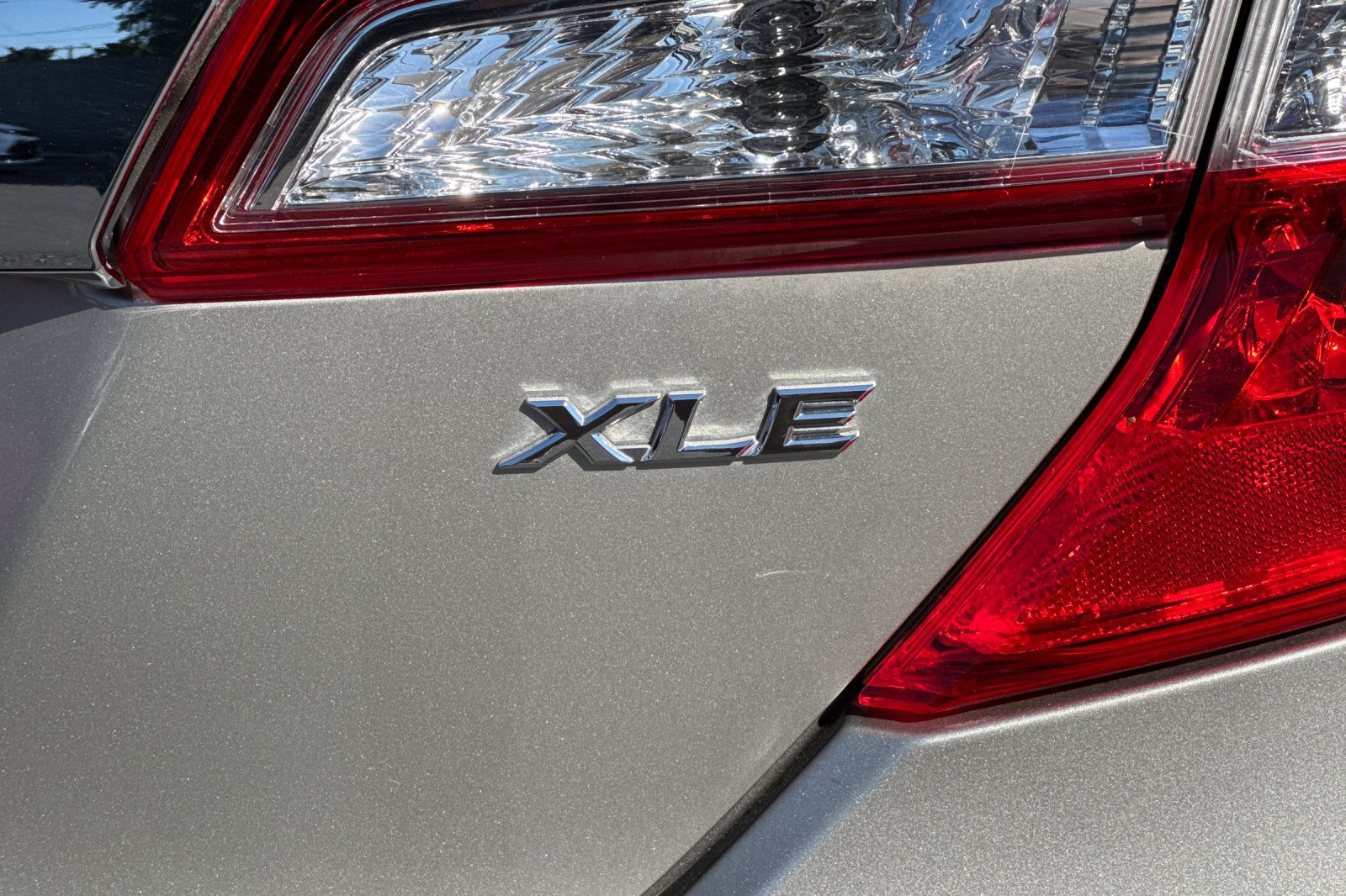 Used 2014 Toyota Camry XLE FWD image 13