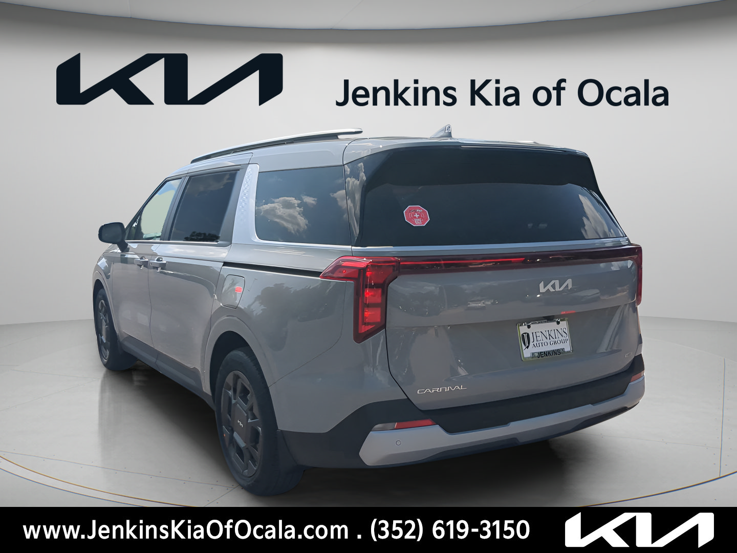 Certified 2026 Kia Carnival EX FWD image 5