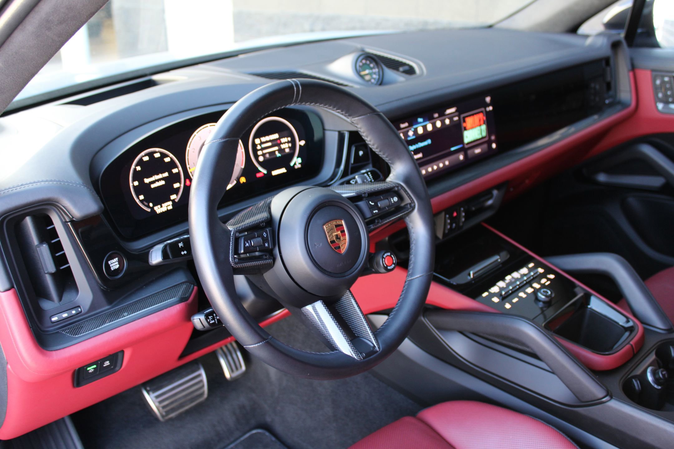 Certified 2024 Porsche Cayenne Turbo GT image 4