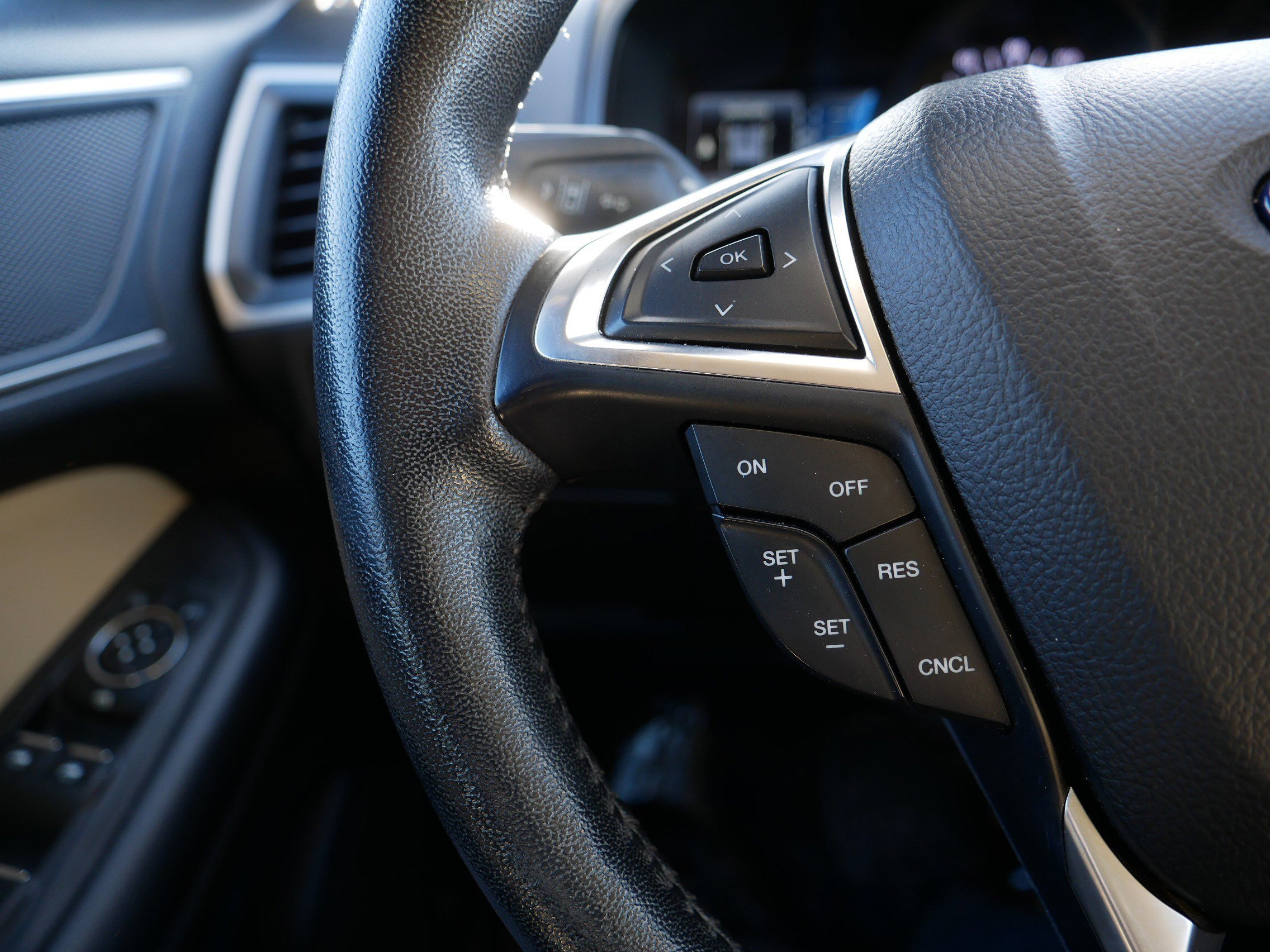 Used 2022 Ford Edge SEL image 28