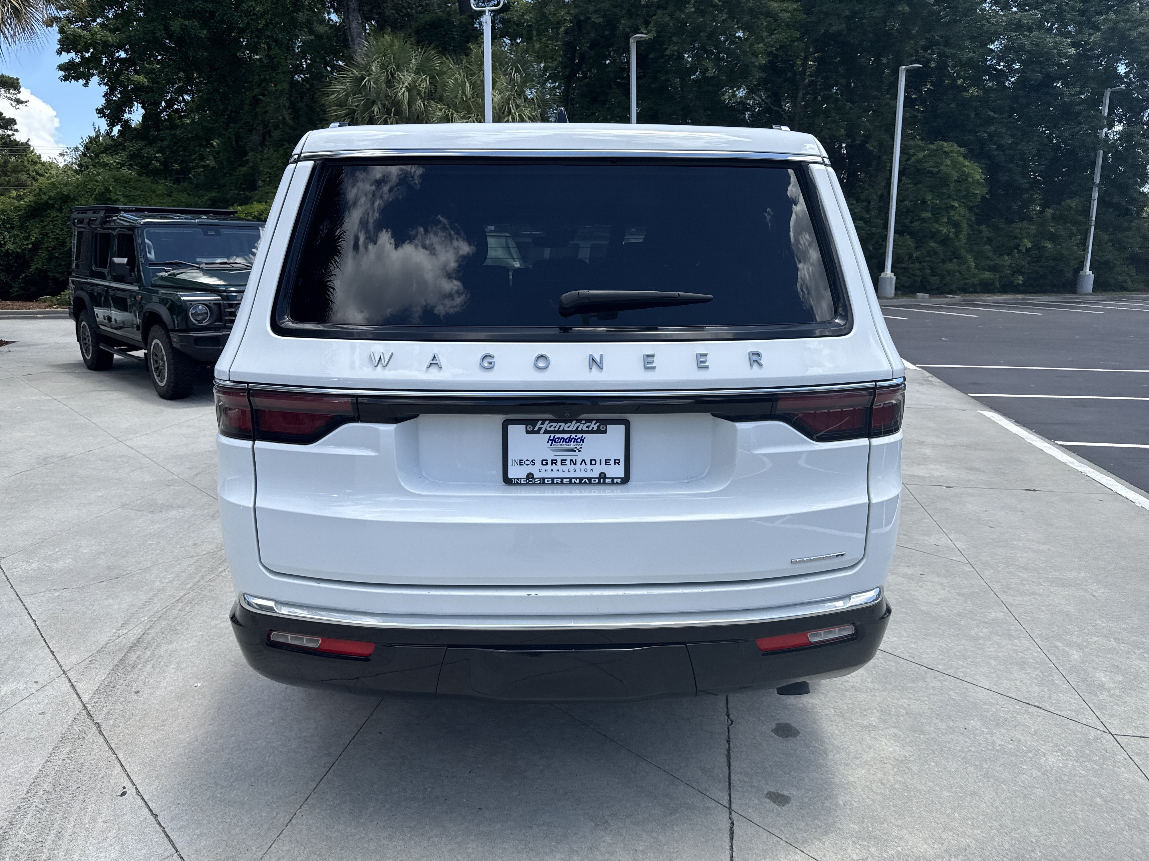 Used 2024 Jeep Wagoneer Series II w/ Flexible Seating Group RWD image 8