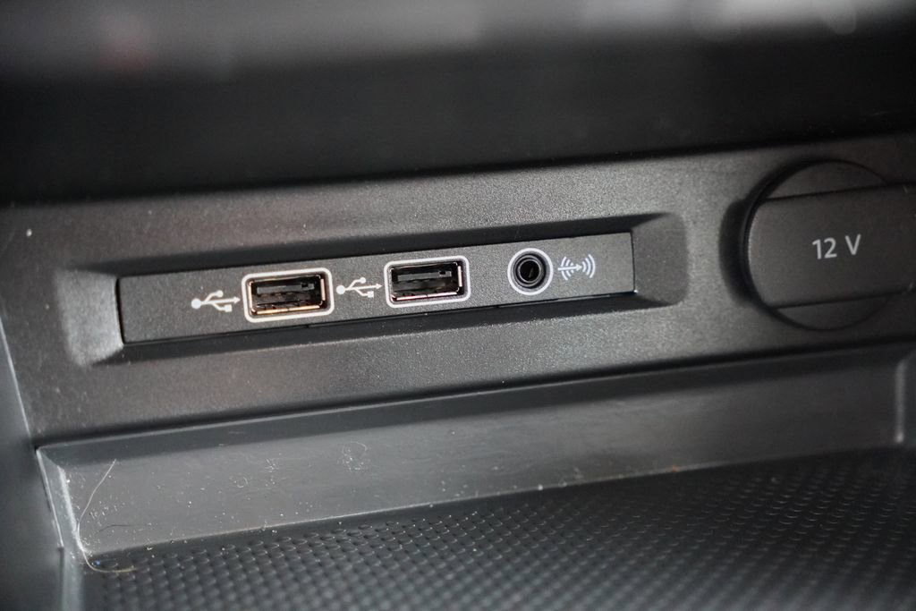 Used 2019 Volkswagen Tiguan SE image 26