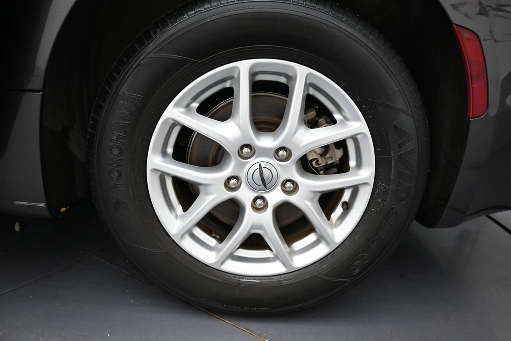 Used 2023 Chrysler Pacifica Touring-L FWD image 31