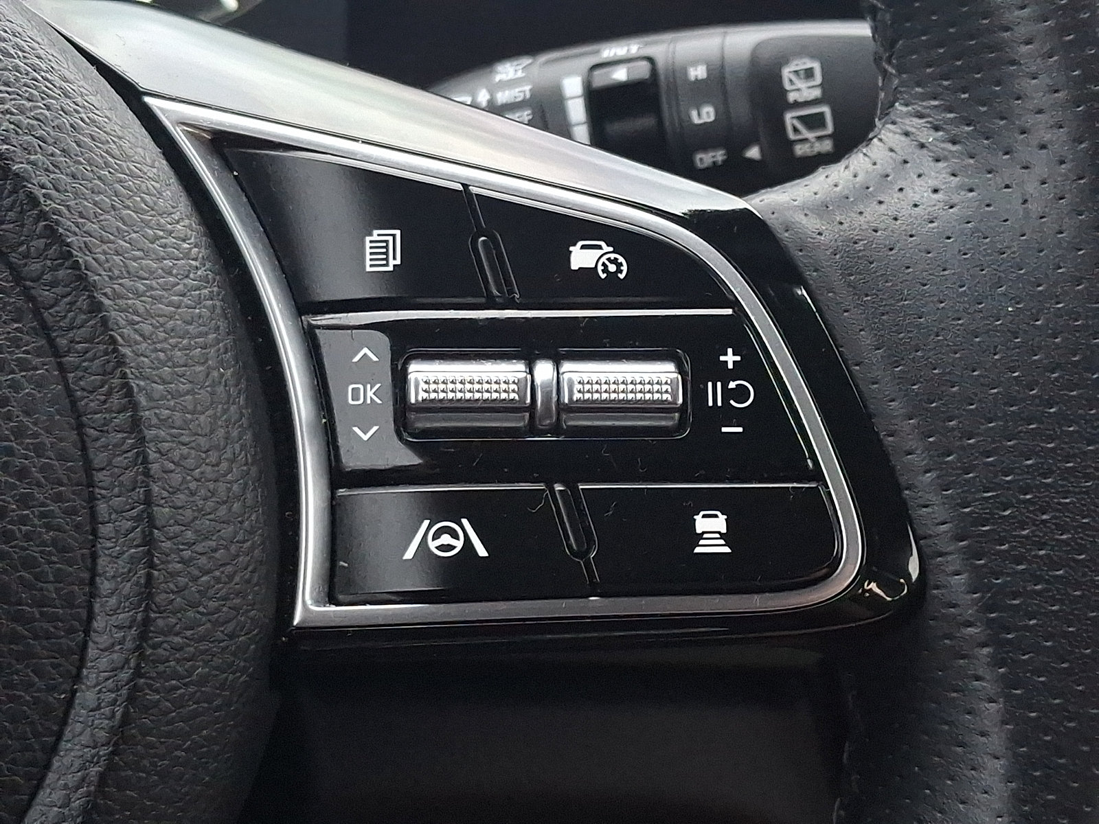 Certified 2024 Kia Seltos SX AWD/4WD image 23