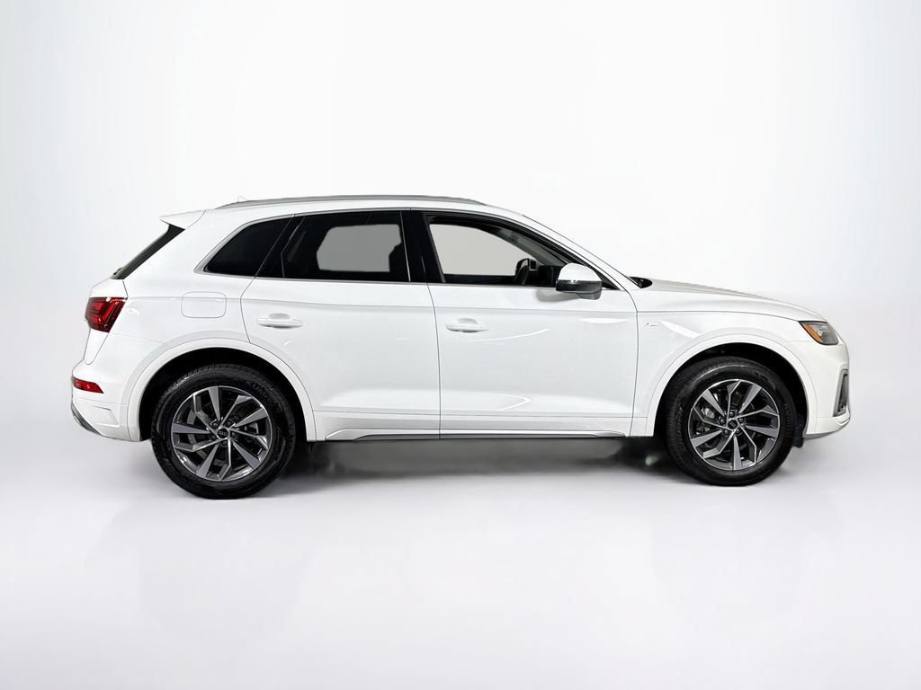 Used 2023 Audi Q5 2.0T Premium Plus w/ Premium Plus Package AWD/4WD image 6