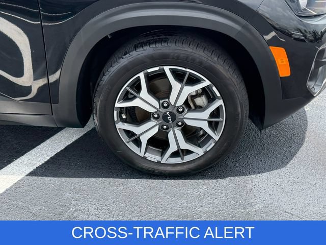 Used 2023 Kia Seltos EX AWD/4WD image 9