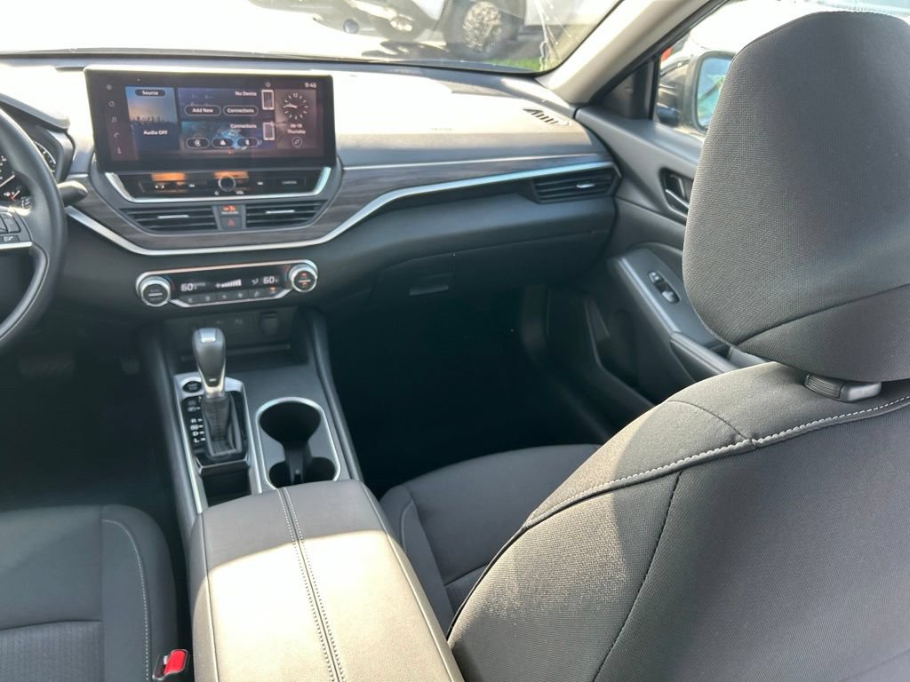 New 2026 Nissan Altima 2.5 SV w/ SV Special Edition Package FWD image 12