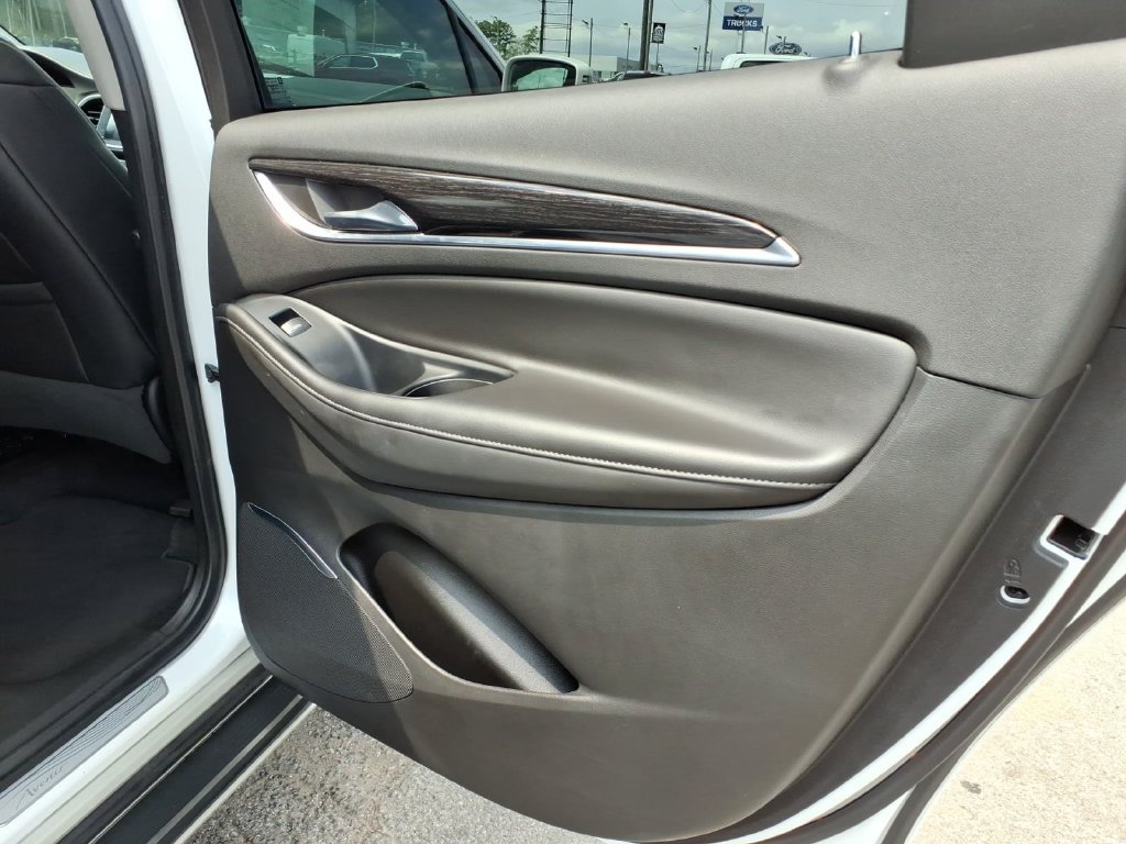 Used 2019 Buick Enclave Avenir w/ Avenir Technology Package FWD image 14