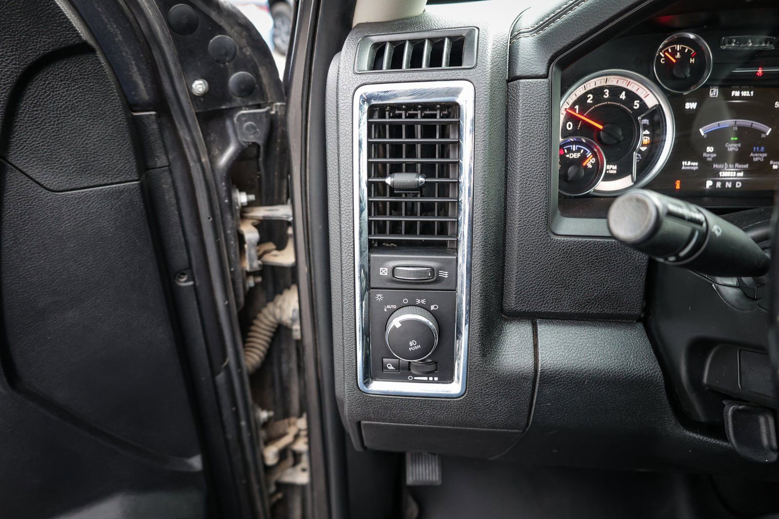 Used 2018 RAM 3500 Laramie w/ Protection Group image 20