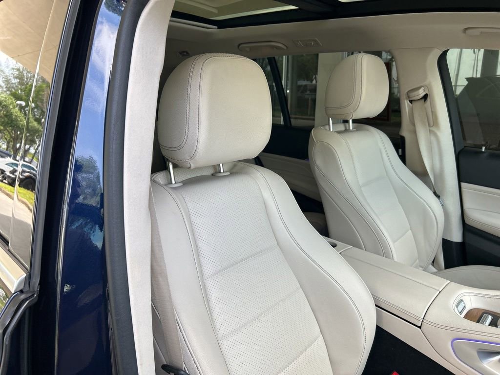 Used 2022 Mercedes-Benz GLS 450 4MATIC image 25