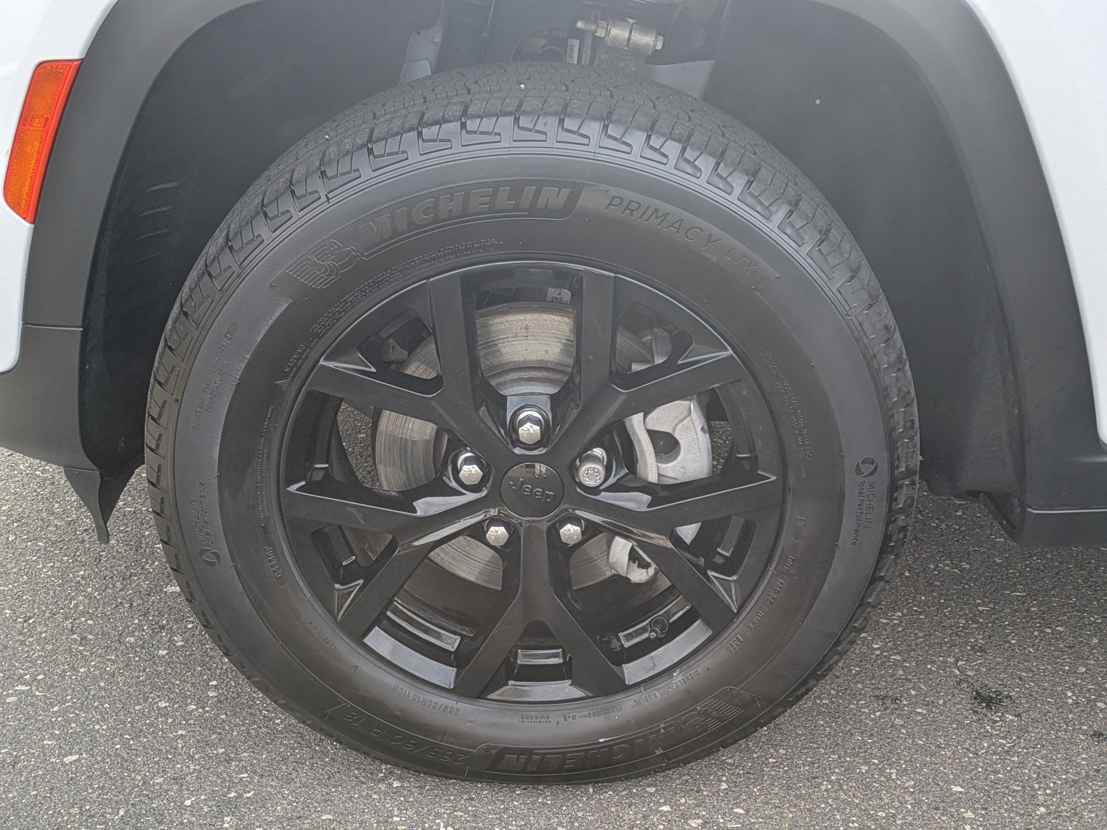 Used 2025 Jeep Grand Cherokee Altitude image 27