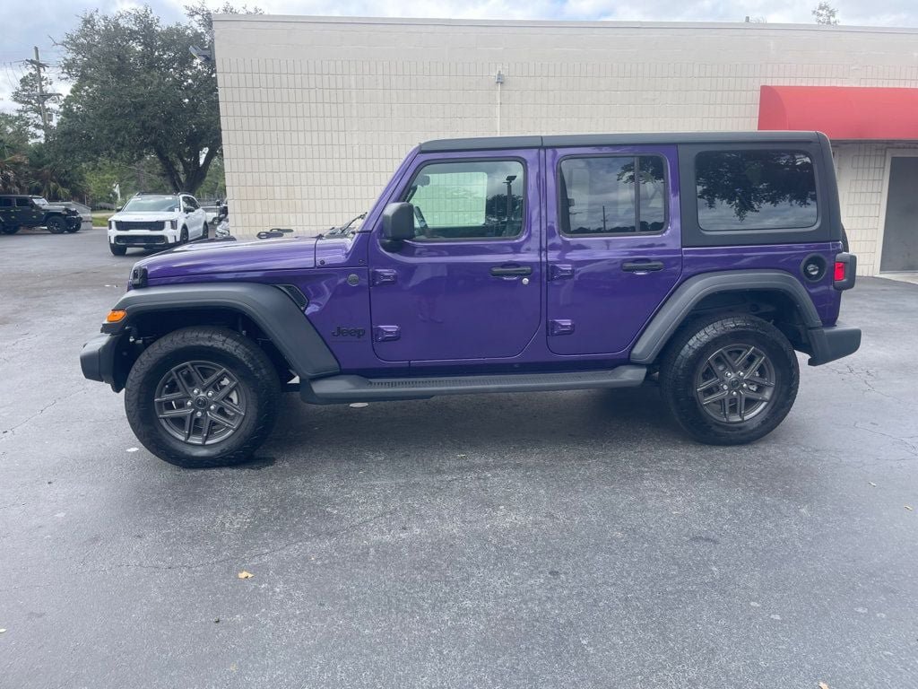 Used 2026 Jeep Wrangler Unlimited Sport AWD/4WD image 2