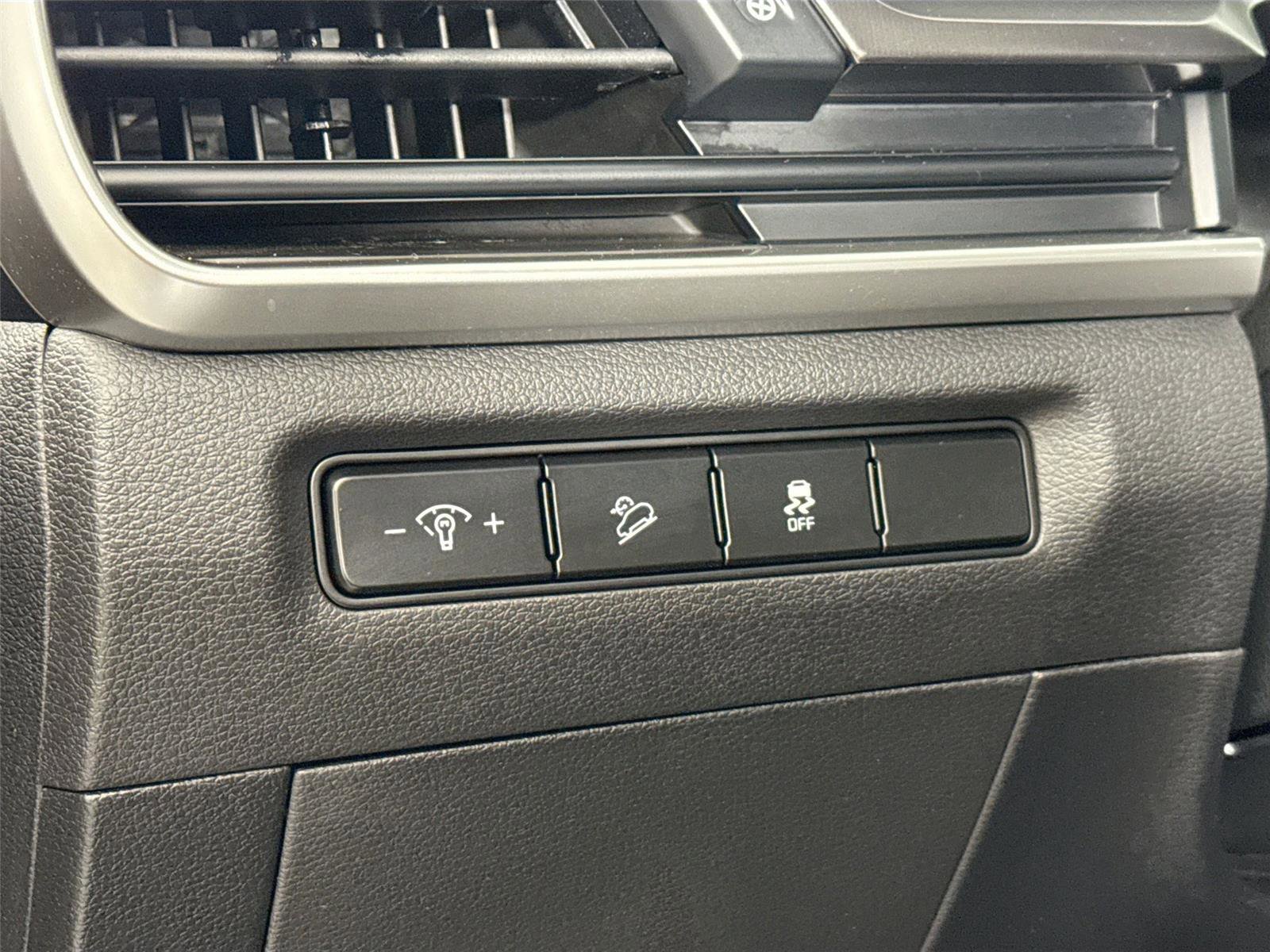 Used 2023 Kia Telluride S w/ S Sunroof Package image 16