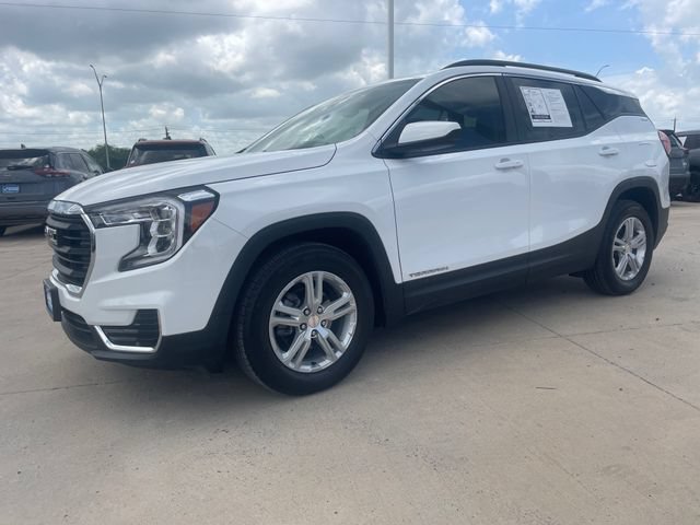 Used 2024 GMC Terrain SLE w/ Driver Convenience Package