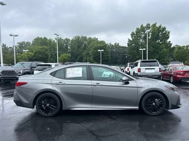 Used 2025 Toyota Camry SE FWD image 7