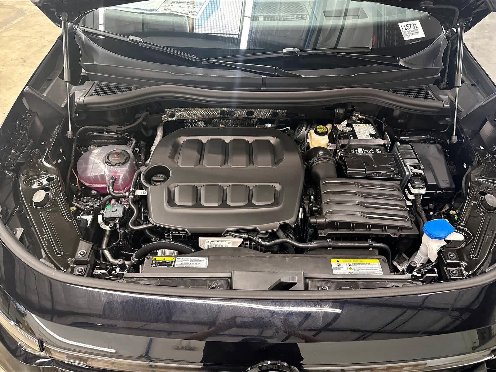 New 2026 Volkswagen Tiguan SE R-Line AWD/4WD image 11