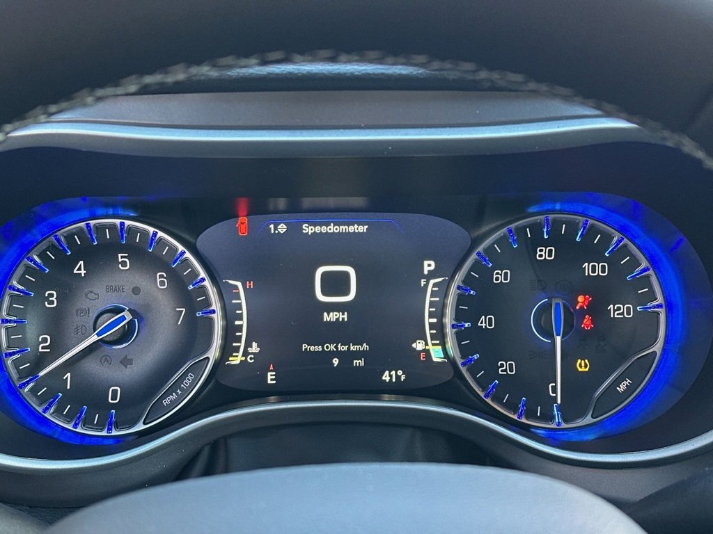 New 2026 Chrysler Pacifica Select image 6