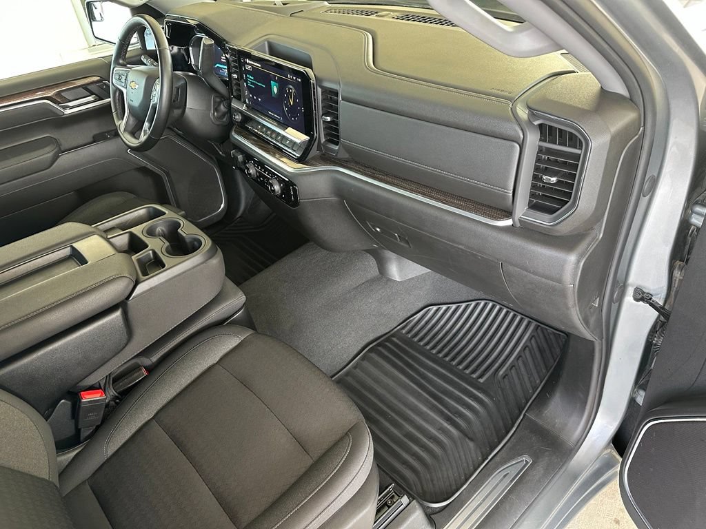 Used 2026 Chevrolet Silverado 1500 LT AWD/4WD image 35