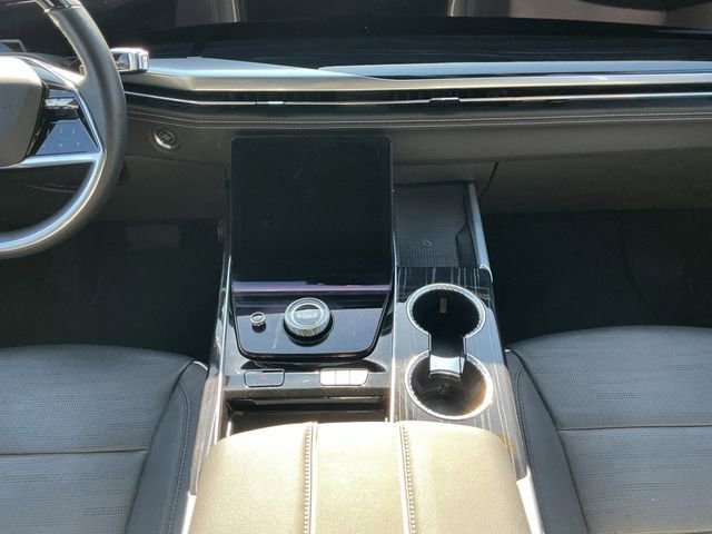 Used 2025 Cadillac Escalade Sport w/ LPO, ONYX Package AWD/4WD image 15