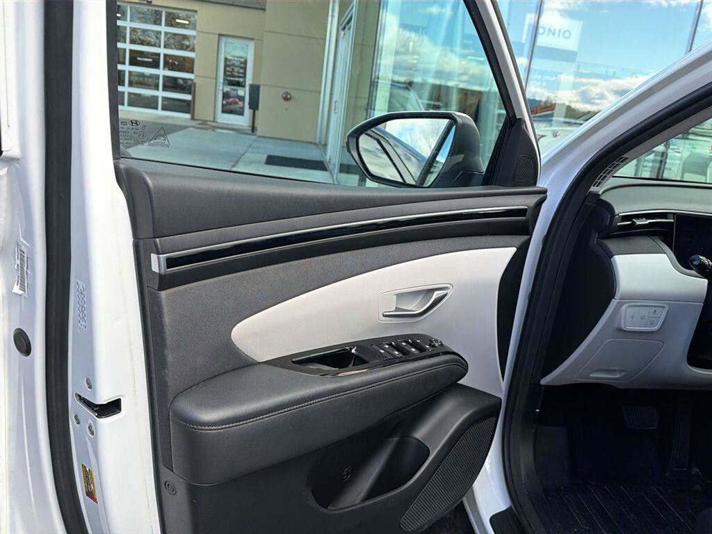 Used 2022 Hyundai Tucson SEL w/ Cargo Package AWD/4WD image 7