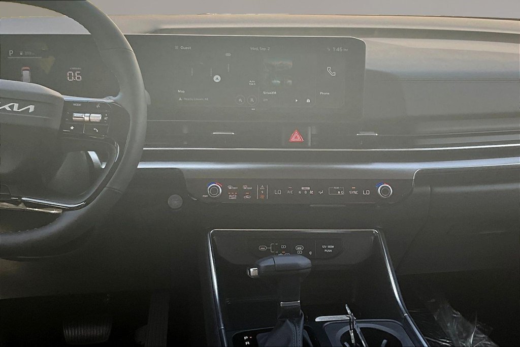 New 2027 Kia Carnival EX FWD image 6