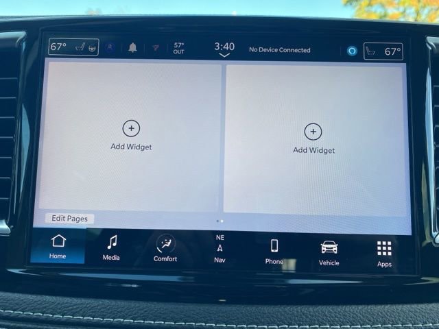 Used 2024 Chrysler Pacifica Limited image 35