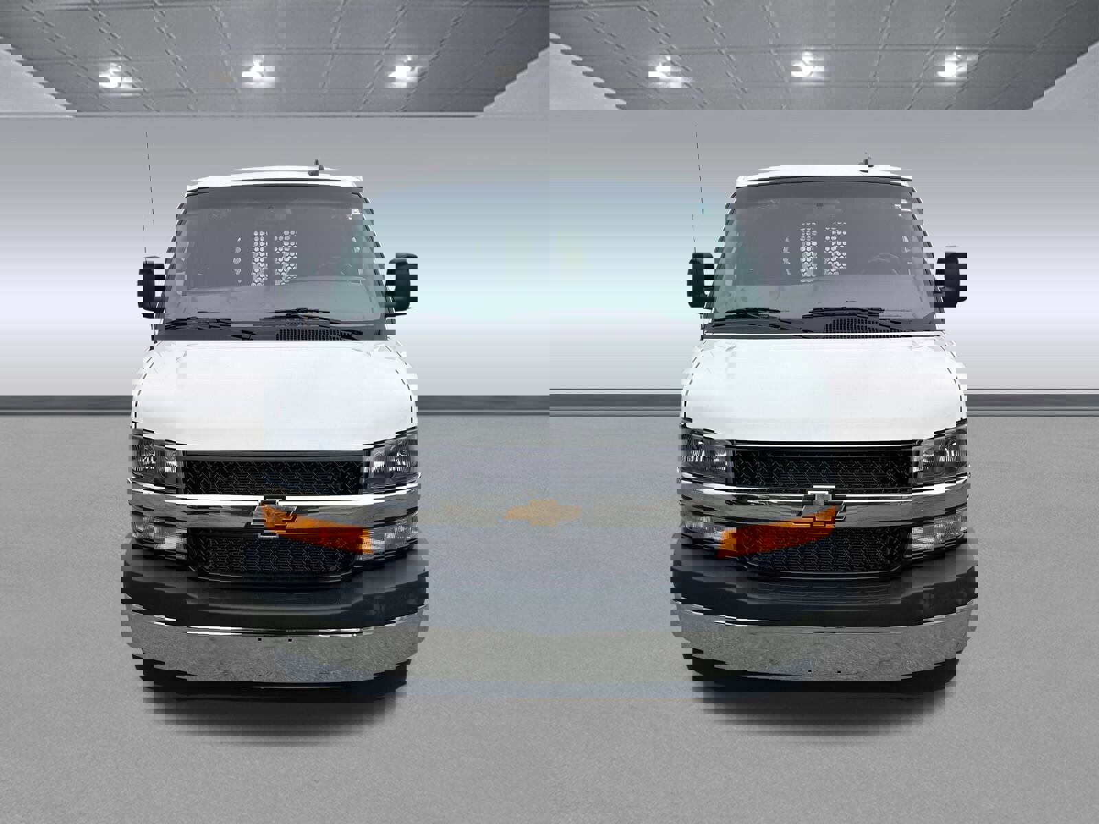 Used 2024 Chevrolet Express 2500 w/ Driver Convenience Package image 8