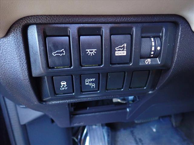 Used 2020 Subaru Ascent Touring AWD/4WD image 18