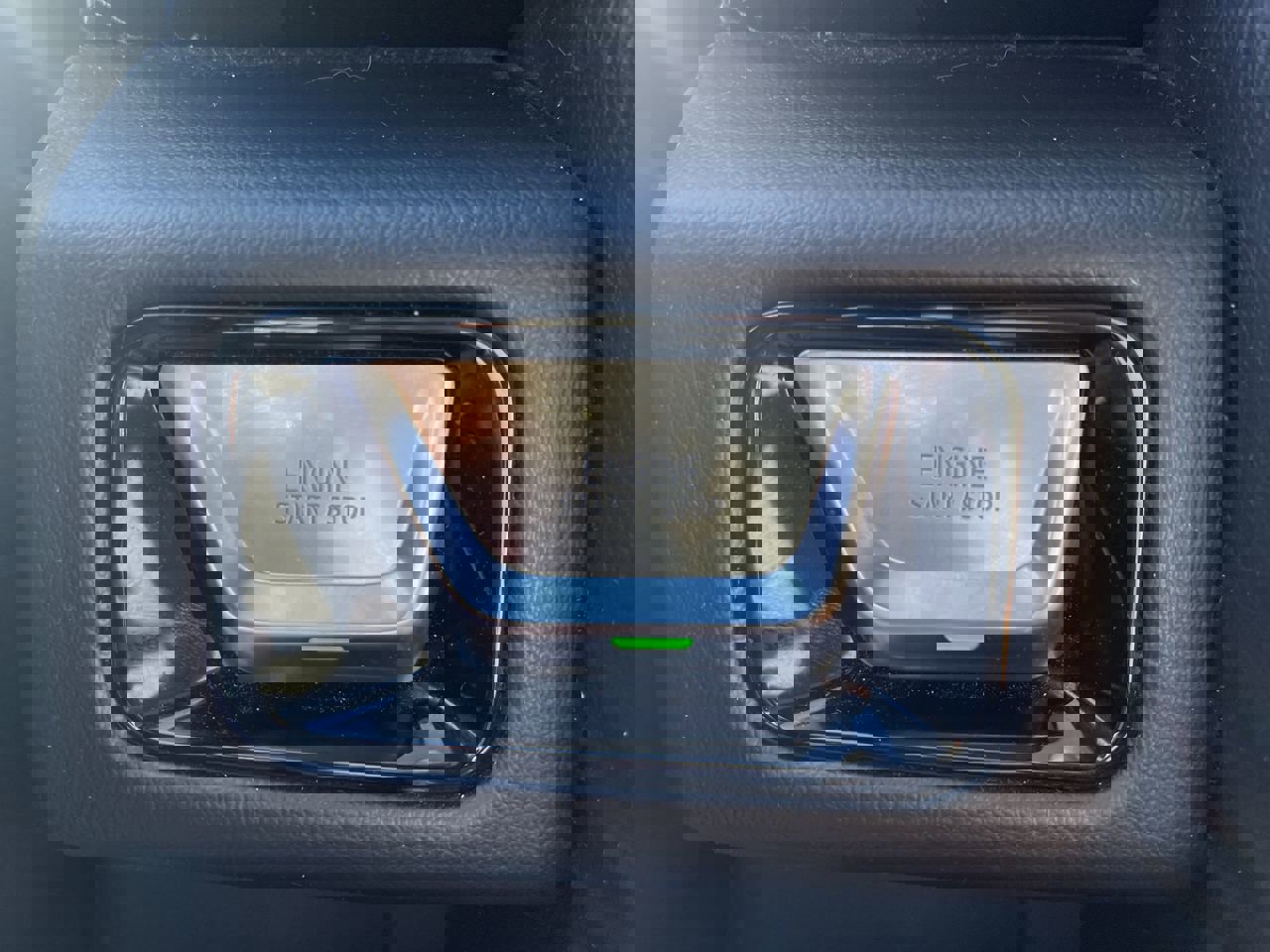 Used 2025 GMC Yukon Denali w/ Sun & Power Step Package image 17