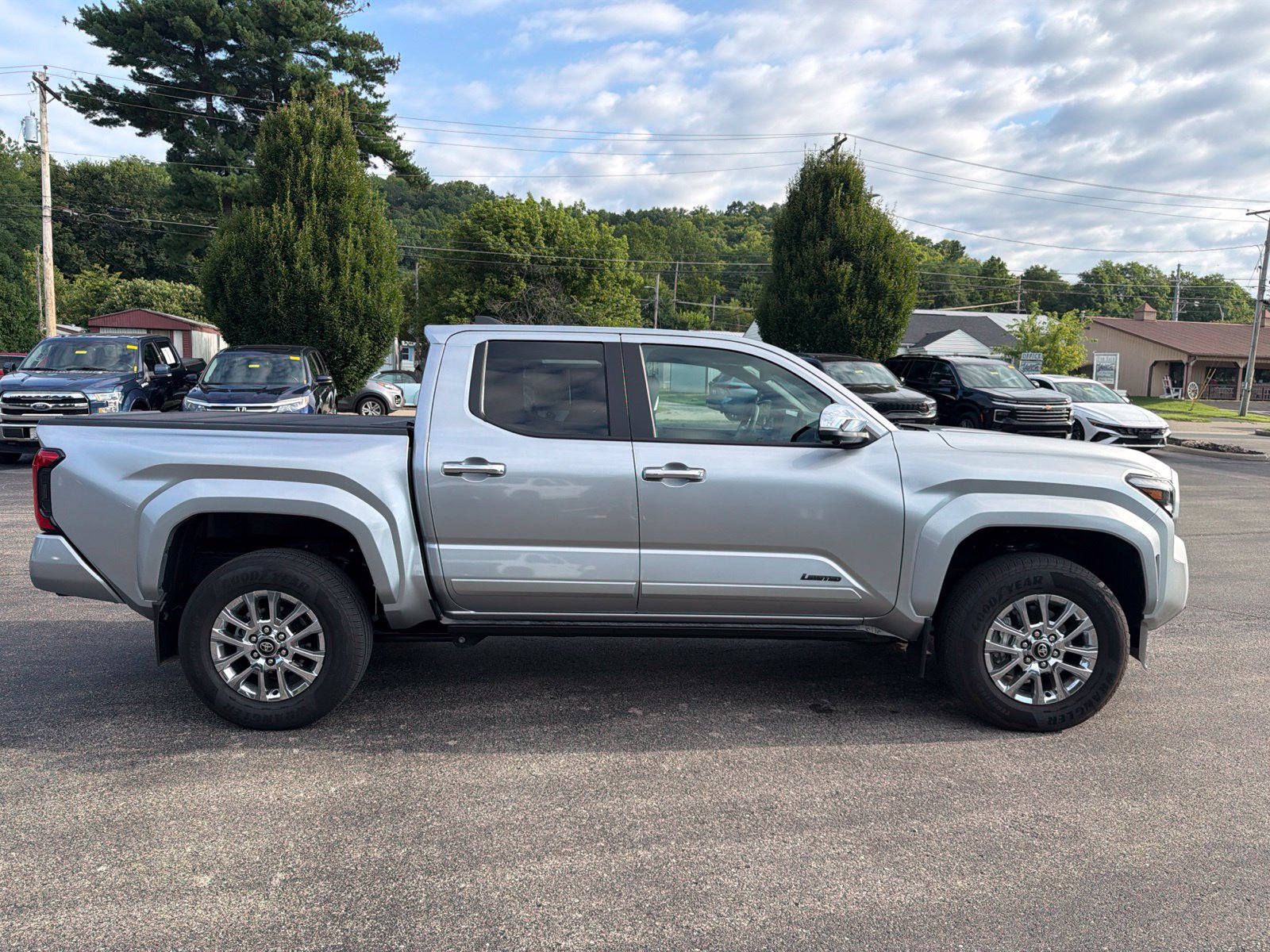 Used 2026 Toyota Tacoma Limited AWD/4WD image 6