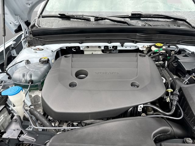 Certified 2024 Volvo XC40 B5 Plus w/ Climate Package AWD/4WD image 21