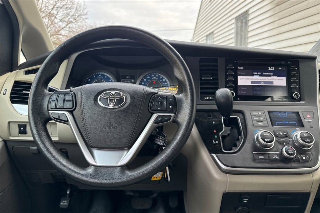 Used 2020 Toyota Sienna LE image 15