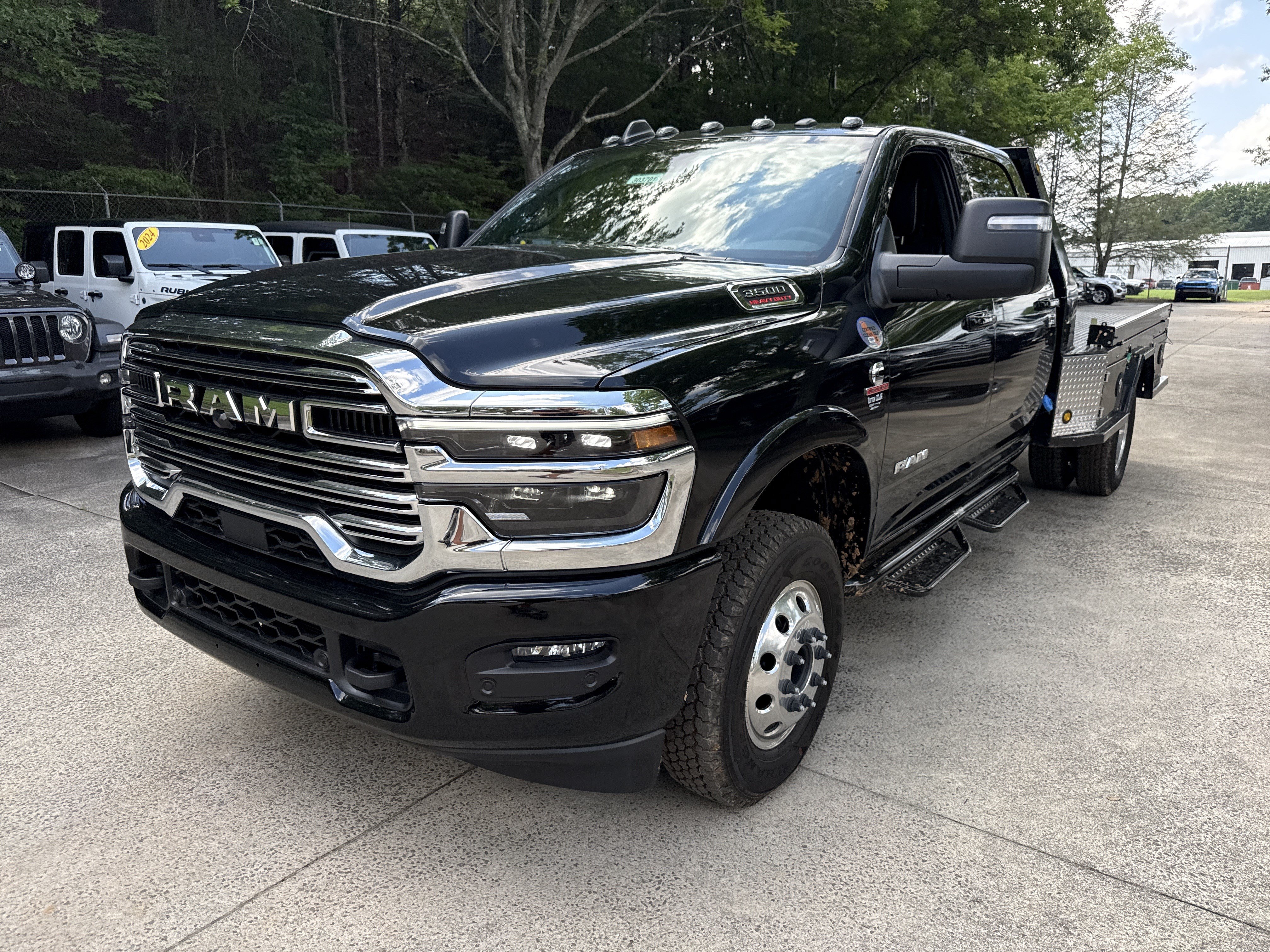 New 2026 RAM 3500 Big Horn w/ Laramie Trim Package AWD/4WD image 3