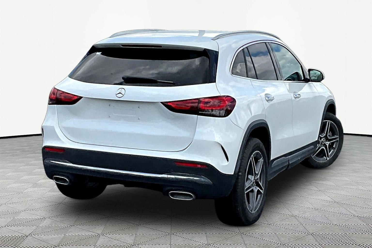 Used 2022 Mercedes-Benz GLA 250 4MATIC image 6