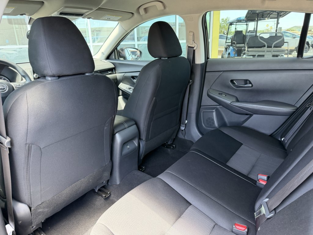 Used 2025 Nissan Sentra SV FWD image 31