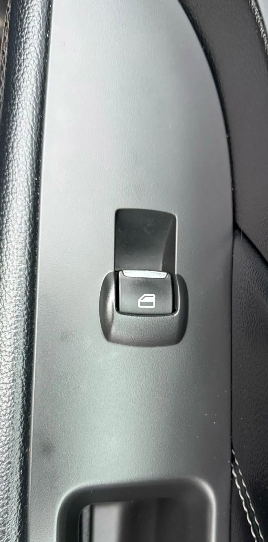 Used 2016 Ford Explorer Limited w/ Equipment Group 301A image 42