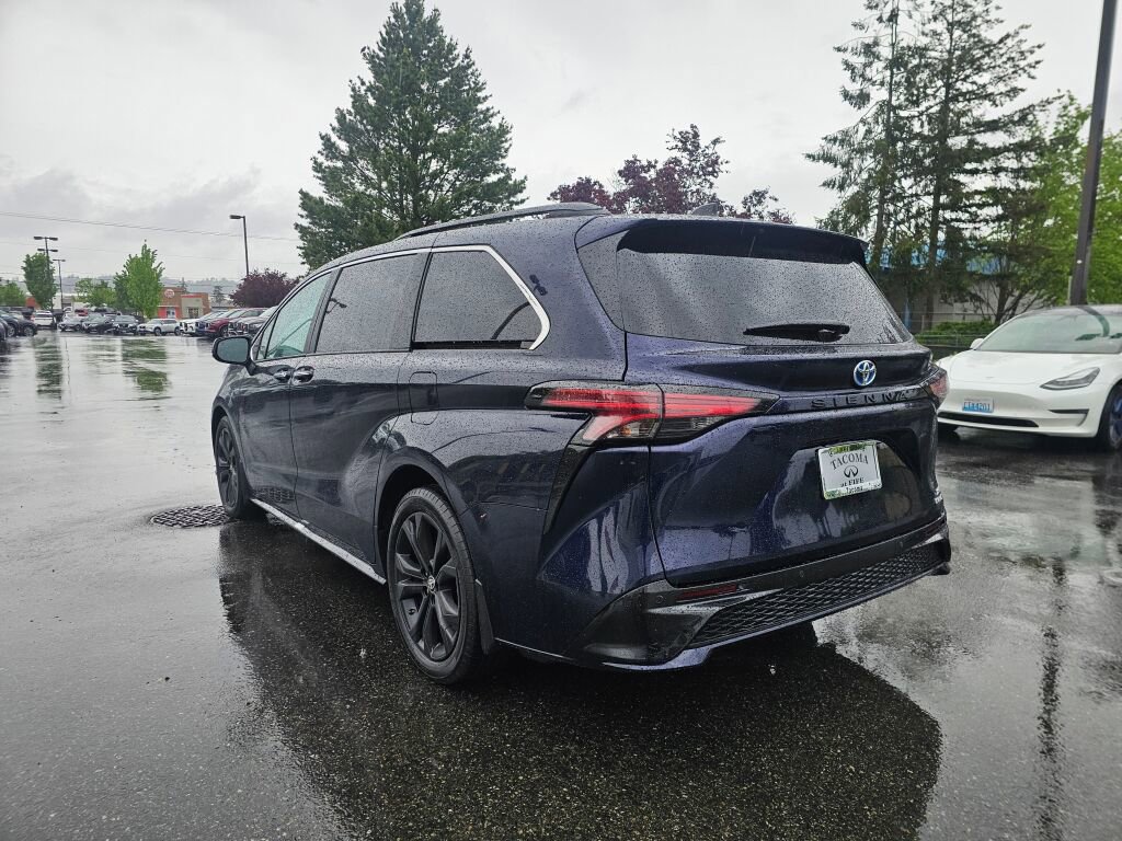 Used 2022 Toyota Sienna FWD image 5