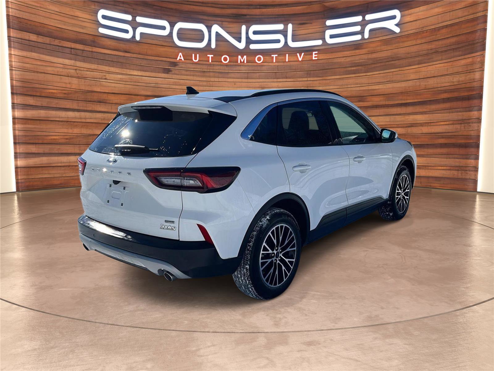 Used 2024 Ford Escape SE image 5