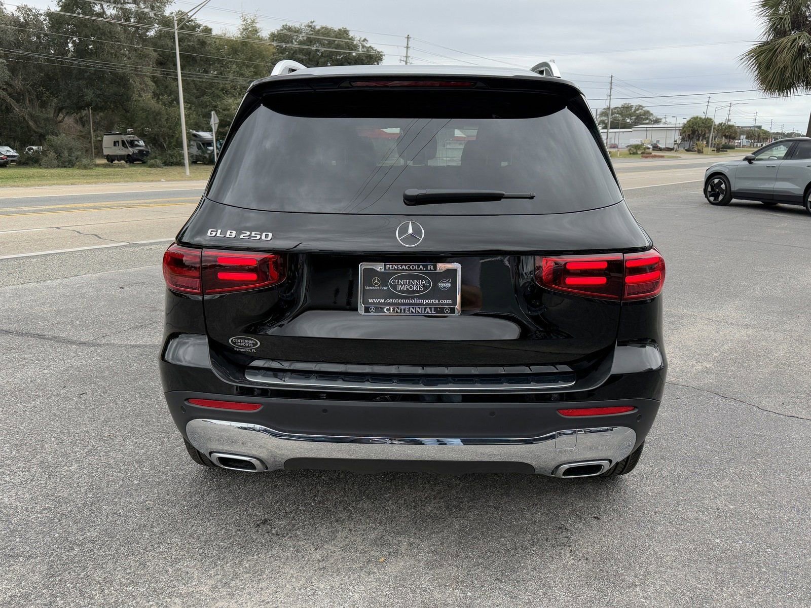 Certified 2025 Mercedes-Benz GLB 250 image 4