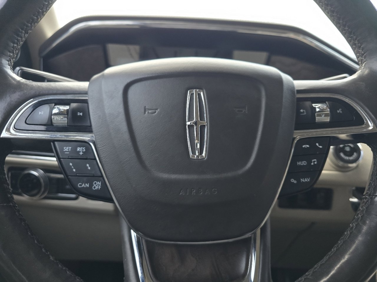 Used 2018 Lincoln Navigator Reserve w/ Technology Package image 12