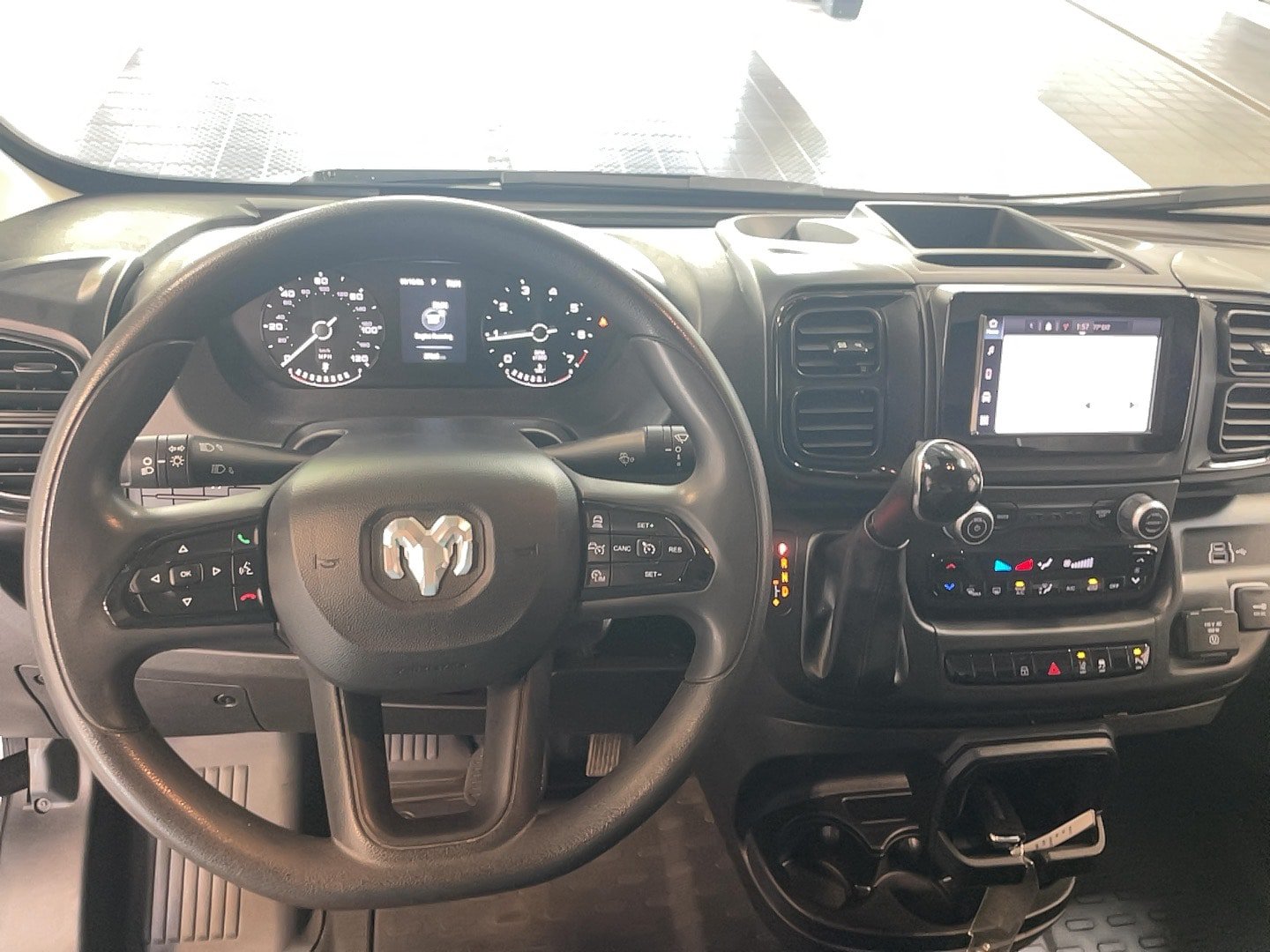 Used 2025 RAM ProMaster 3500 w/ Safety Group FWD image 16