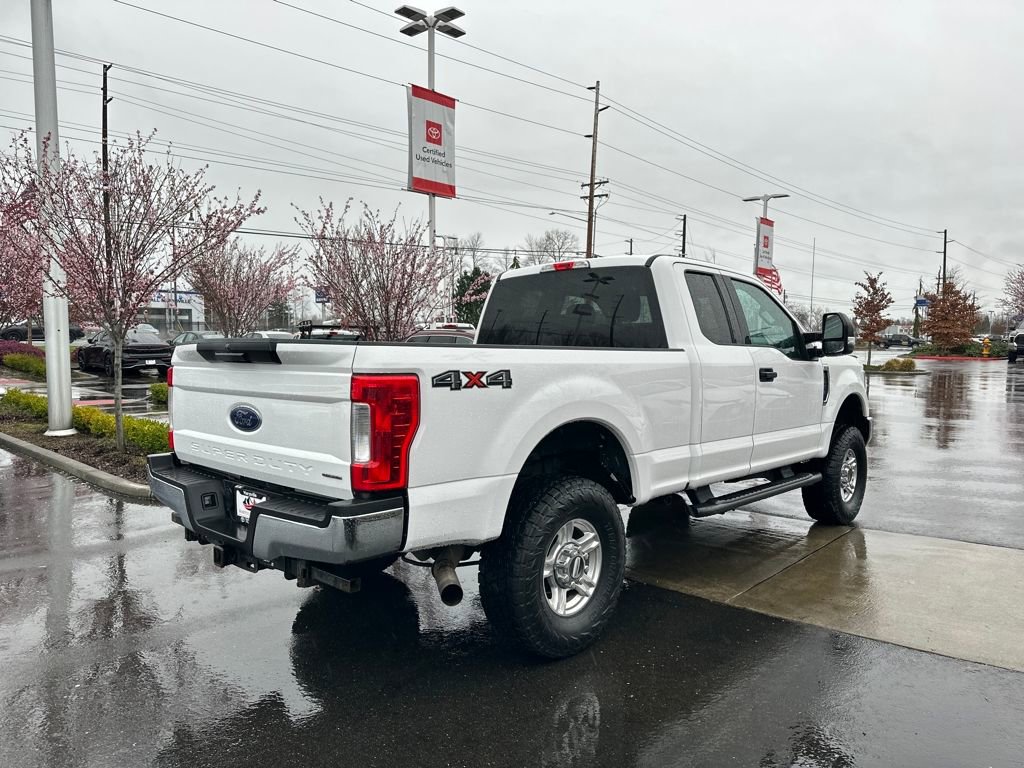 Used 2017 Ford F250 XLT w/ Camper Package image 5