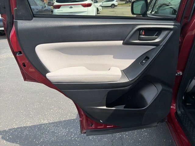 Used 2015 Subaru Forester 2.5i Premium image 13