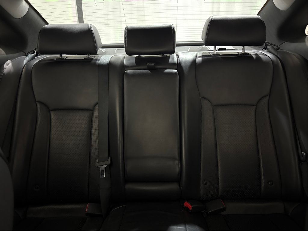 Used 2017 Hyundai Azera Limited FWD image 34
