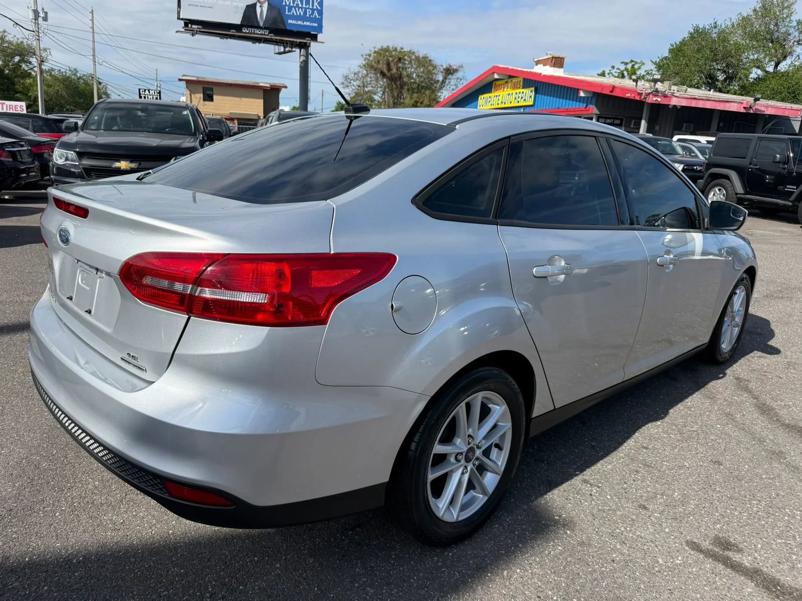 Used 2016 Ford Focus SE FWD image 5