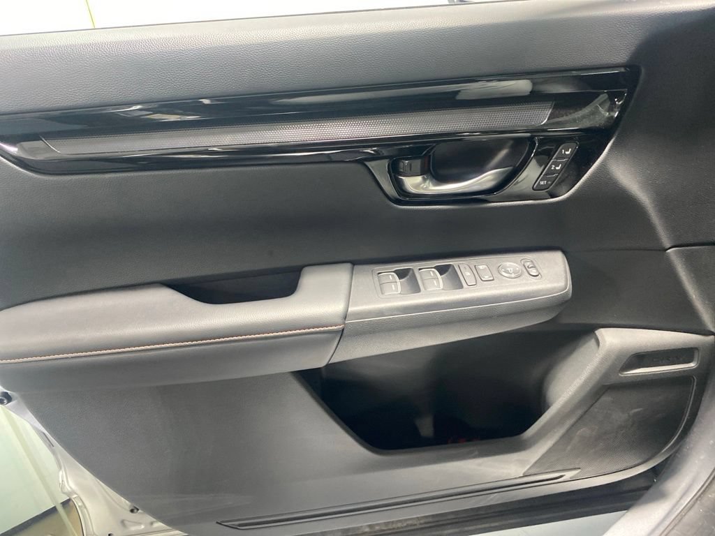 Used 2024 Honda CR-V Sport Touring image 6